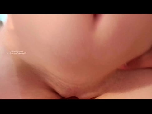 ❤️ Bacımın otağında yatırdım və beləcə oyandım ❤ Gözəl porno bizdə